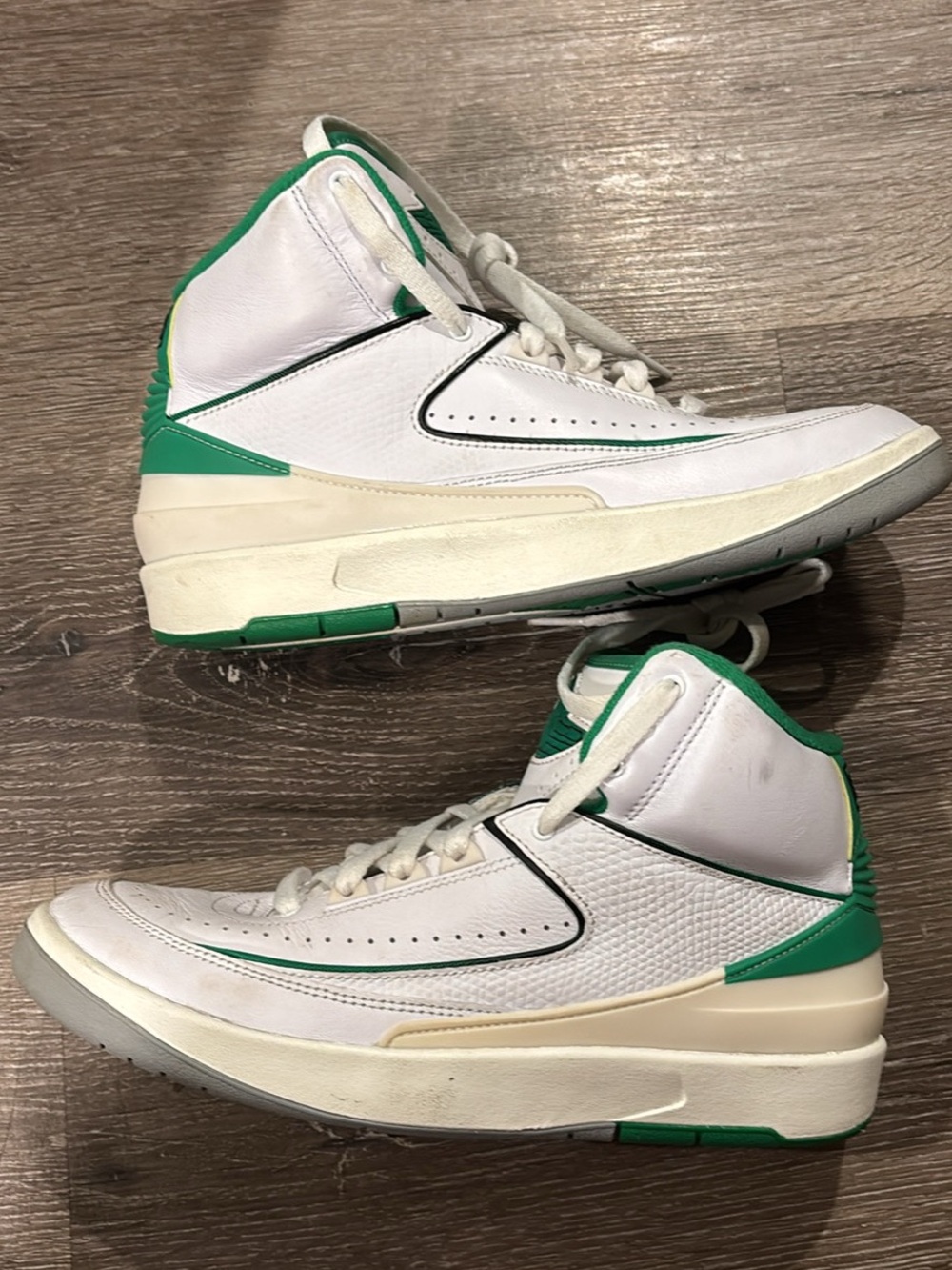 Air Jordan 2 Retro “Lucky Green” – Men’s 7.5 / Women’s 9